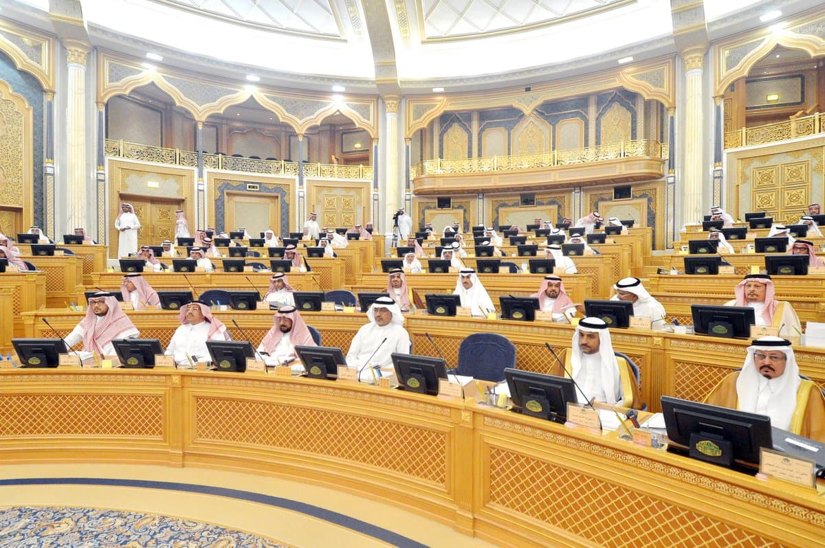 "الشورى" يطالب بعدم فرض زكاة على رأس المال التقديري في السجل التجاري