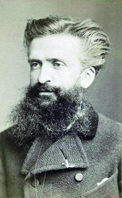 كرواسون .. أكذوبة الحرب وزراعة الكراهية