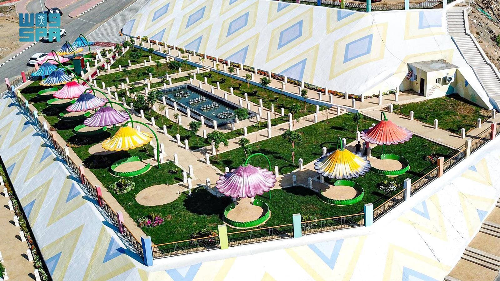 تعد إحدى المواقع السياحية البارزة في المحافظة.