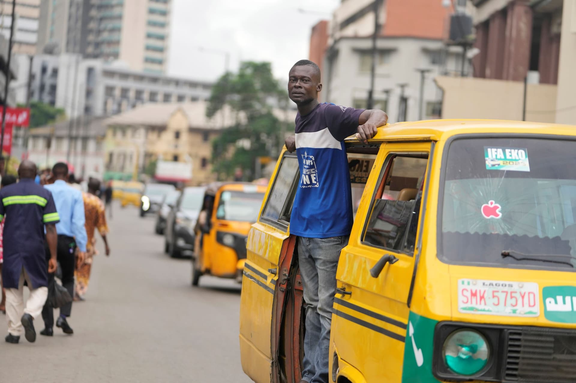 إضراب عمالي احتجاجا على ارتفاع تكلفة المعيشة في نيجيريا