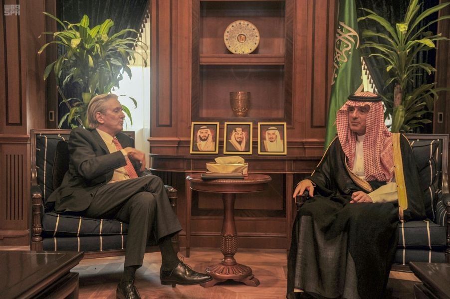 الجبير يبحث مع السفير الفرنسي القضايا الإقليمية والدولية