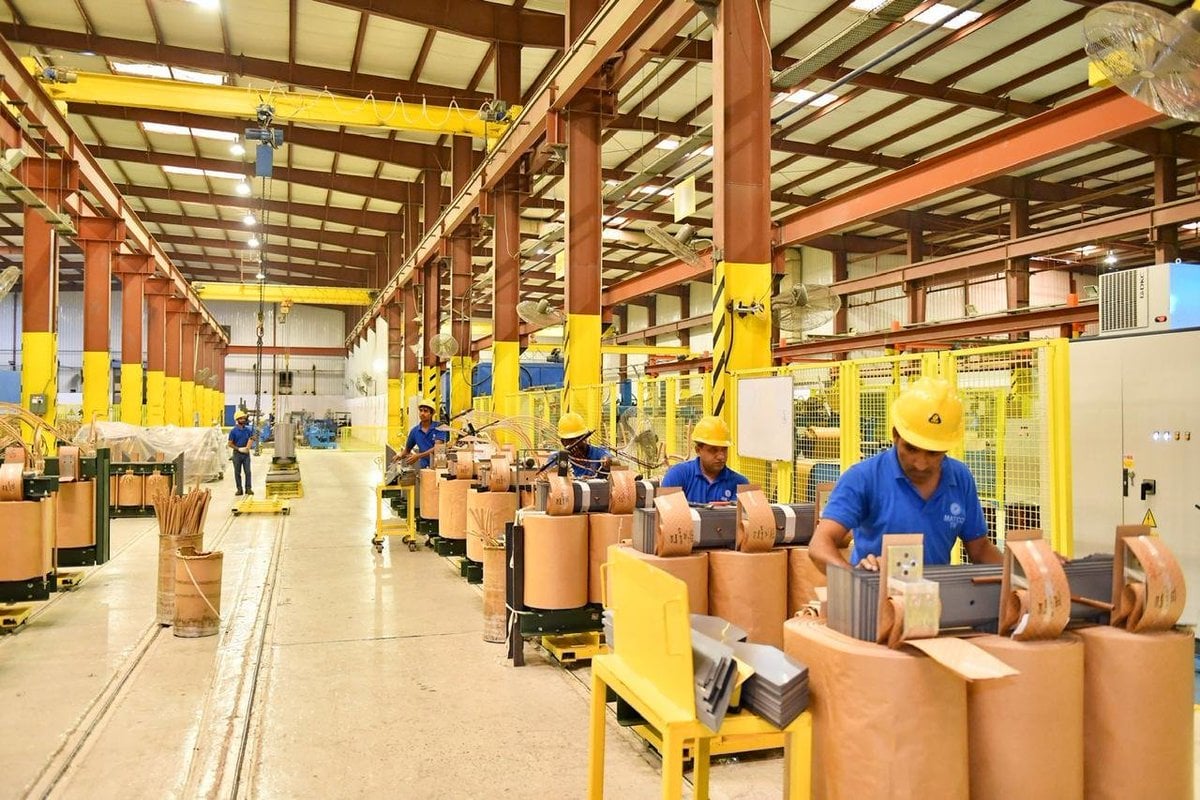 وزير الصناعة لـ "الاقتصادية" : سنراجع آليات تنفيذ برنامج تطوير الصناعات الوطنية