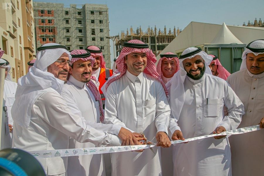 الحقيل يسلم إسكان "ربى جدة".. ويتفقد جاهزية المشاريع السكنية ومخططات الأراضي