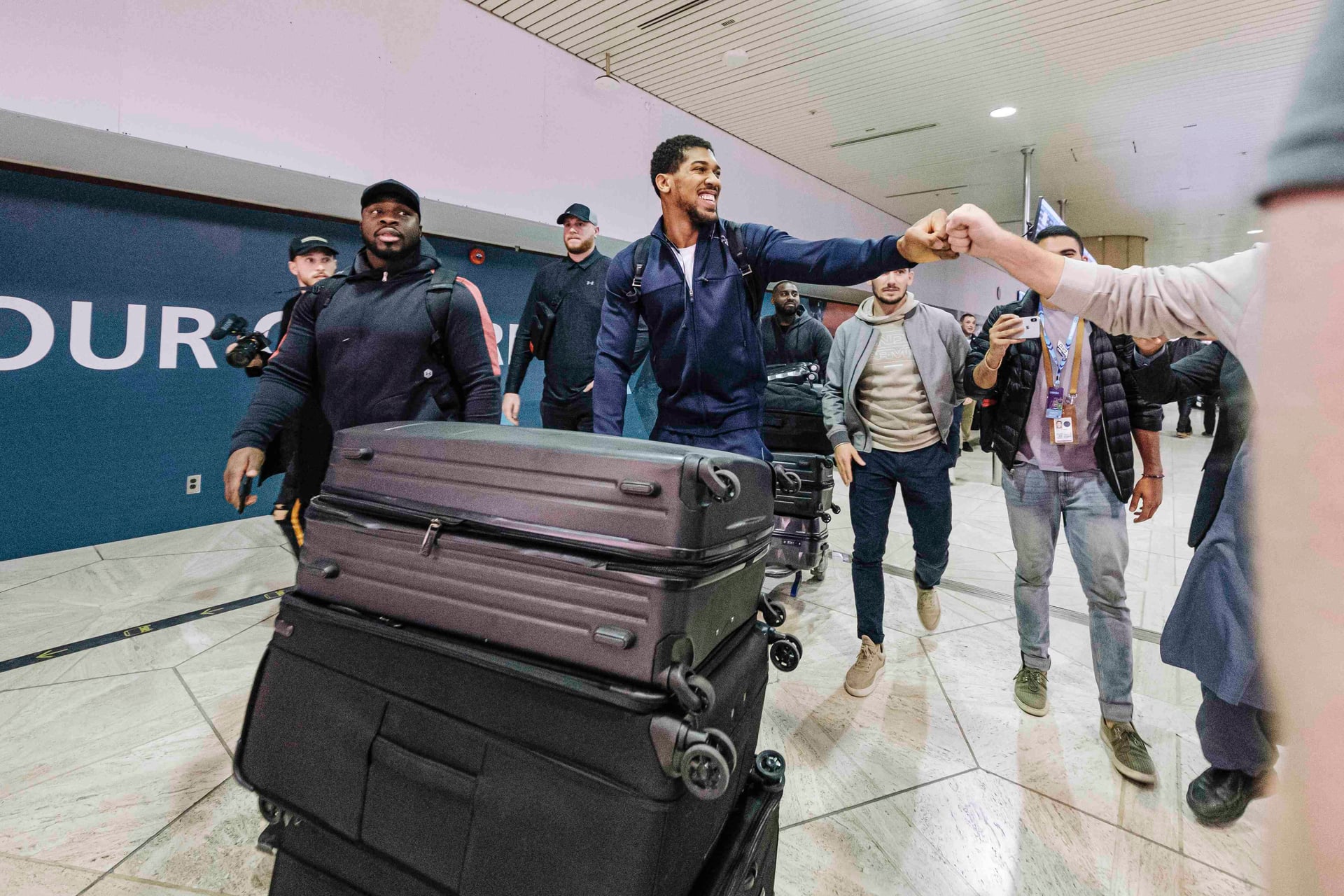 الملاكمان "جوشوا" و"رويز" يصلان إلى المملكة استعدادا للنزال التاريخي في 7 ديسمبر ضمن فعاليات موسم الدرعية