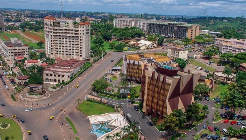 الكاميرون يوقع قروضًا بنحو 55 مليون دولار