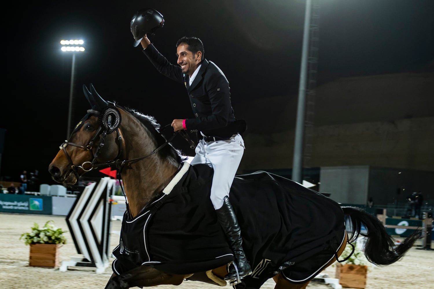 ثمانية أجزاء من الثانية تمنح المهيري المركز الأول في منافسات اليوم الثالث لمهرجان الدرعية للفروسية