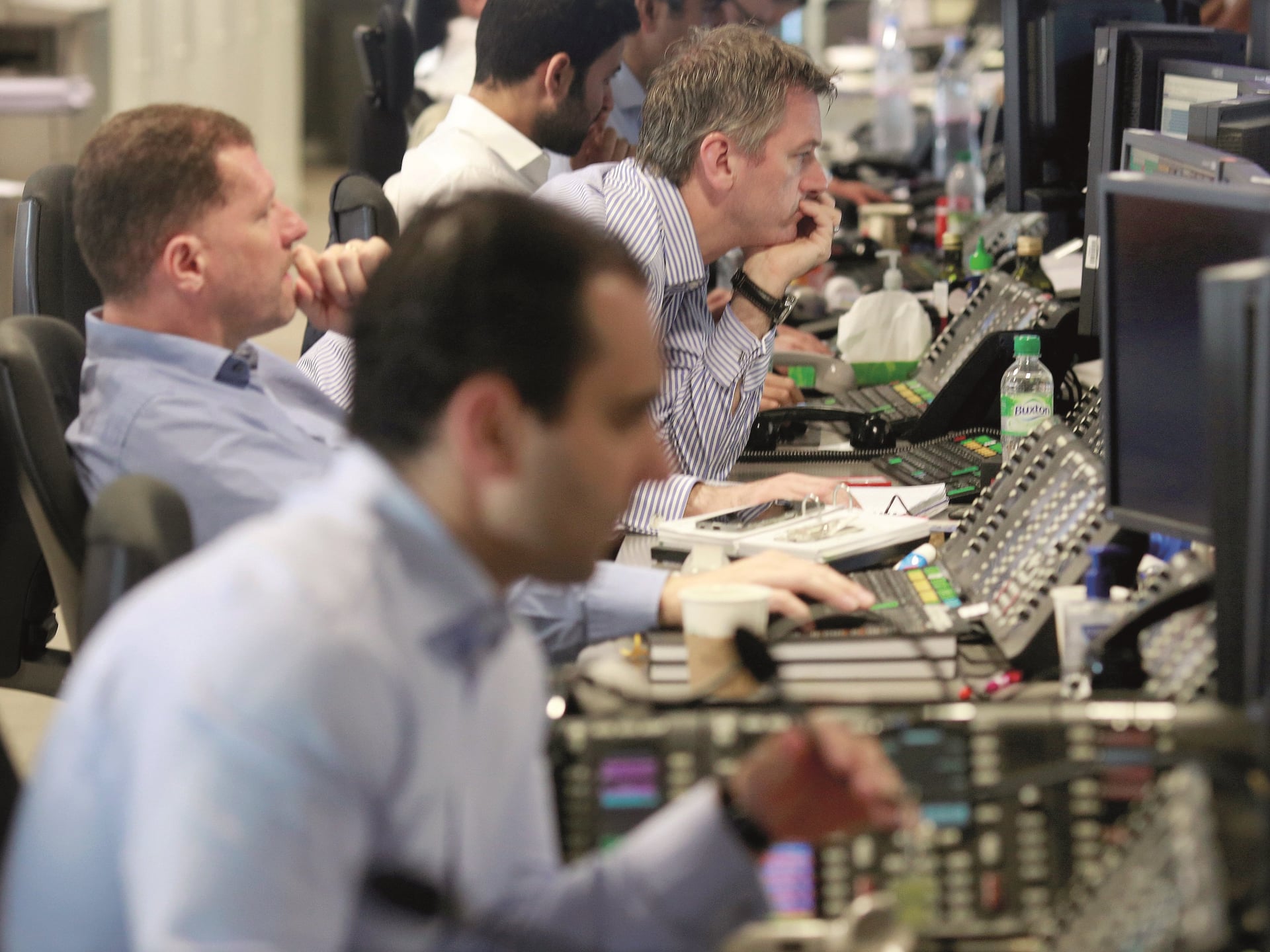  خبراء الاقتصاد: كيف نفجر فقاعة الأسواق قبل أن تنفجر في وجوهنا؟ 