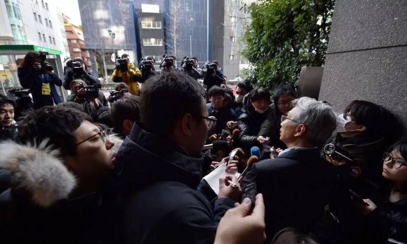 فريق الدفاع الياباني يتنحي عن قضية غصن بعد هروبه