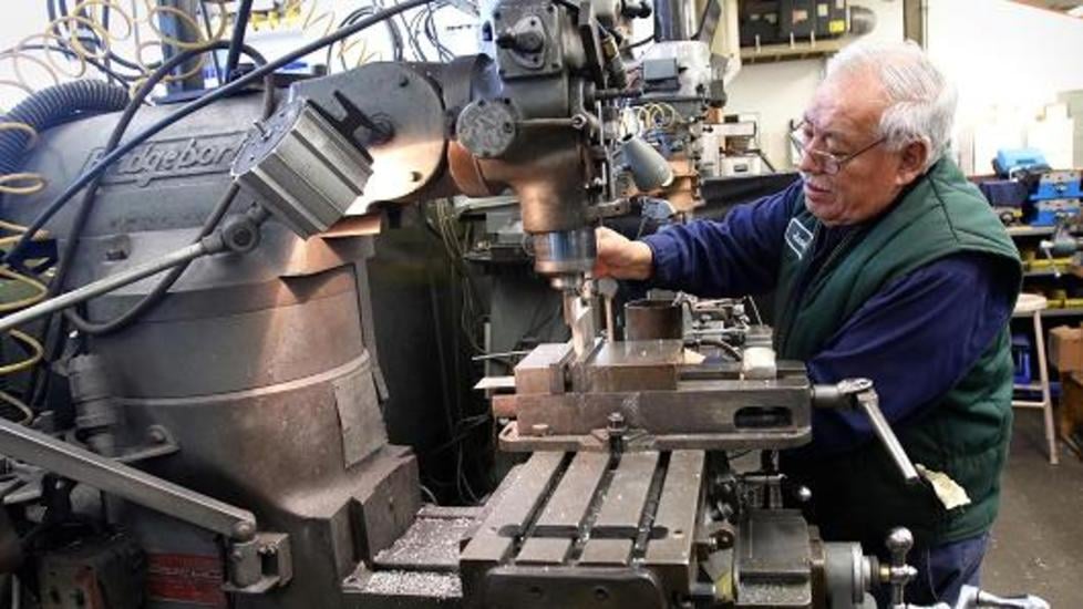 طلبيات المصانع الأمريكية تسجل أكبر زيادة في عام ونصف 