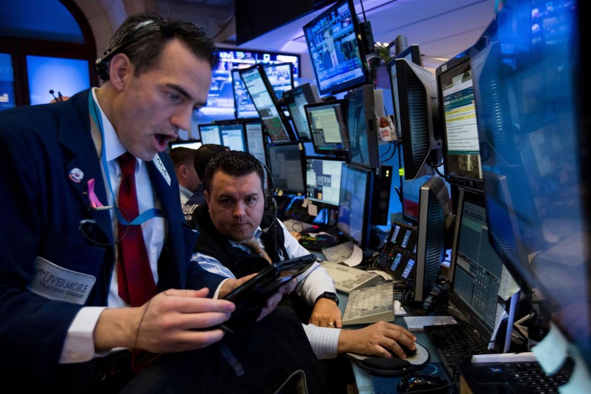 نزوح 58.9 مليار دولار من صناديق النقد.. والأسهم تستقطب أكبر تدفقات منذ 2018