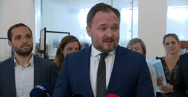 وزير المناخ الدنماركي يساعد عمال الفحم في العثور على وظائف جديدة