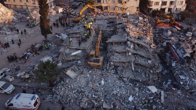 القطاع الصناعي في تركيا يعاني .. 9 مليارات دولار خسائر جراء الزلزال