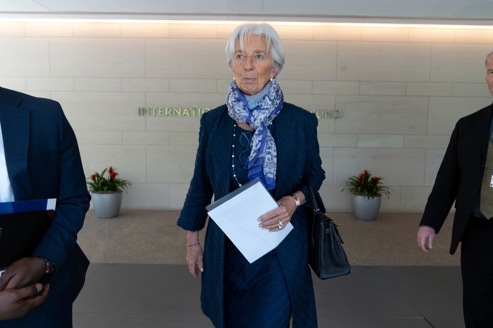 لاجارد: التضخم في منطقة اليورو يتجه للانخفاض وحالة عدم اليقين باقية