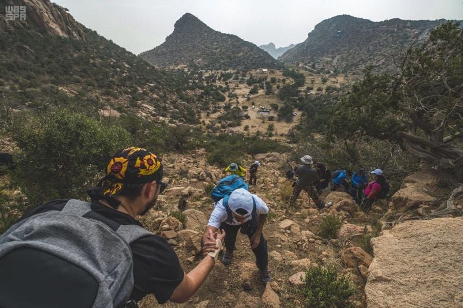 بعد انتشار الهايكنج .. سعوديون يسعون للعمل كمرشدين لممارسي الرياضة