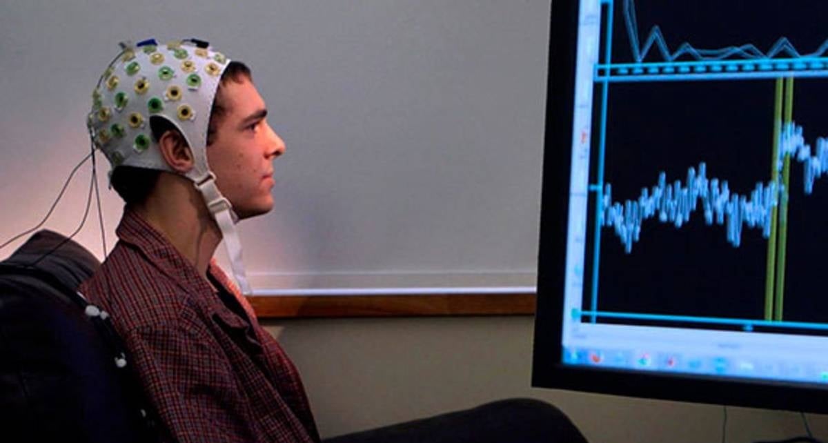 تطوير تقنية تحول الأفكار إلى كلام