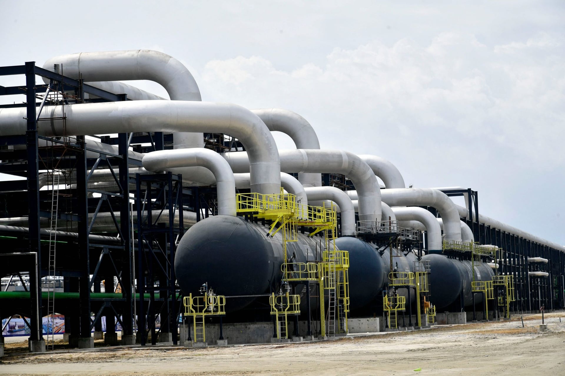 قطر توقع اتفاقية ثانية مع الصين لتزويدها الغاز الطبيعي لمدة 27 عاما