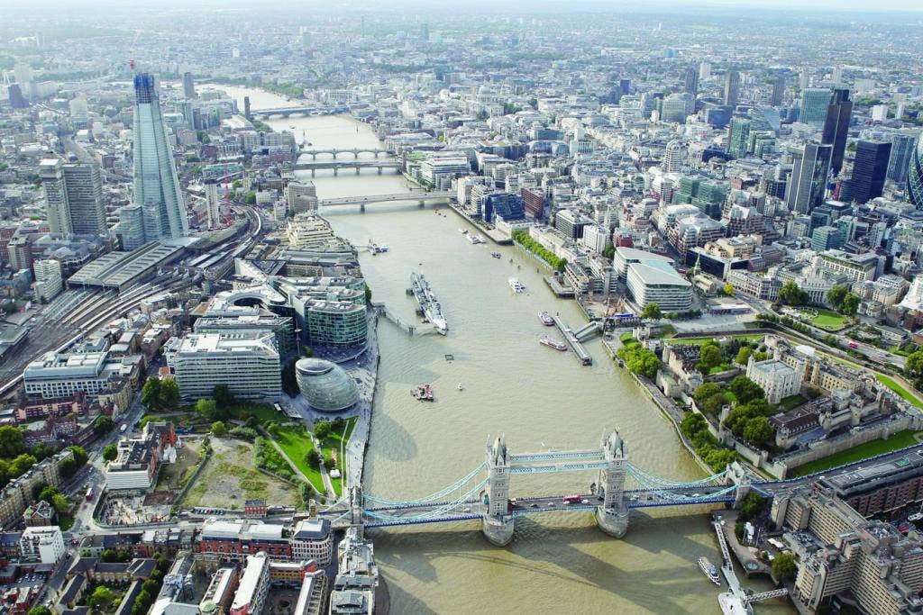 عقوبات بريطانية أكثر صرامة بحق الجهات المتسببة في تلويث مياه الأنهار والبحار