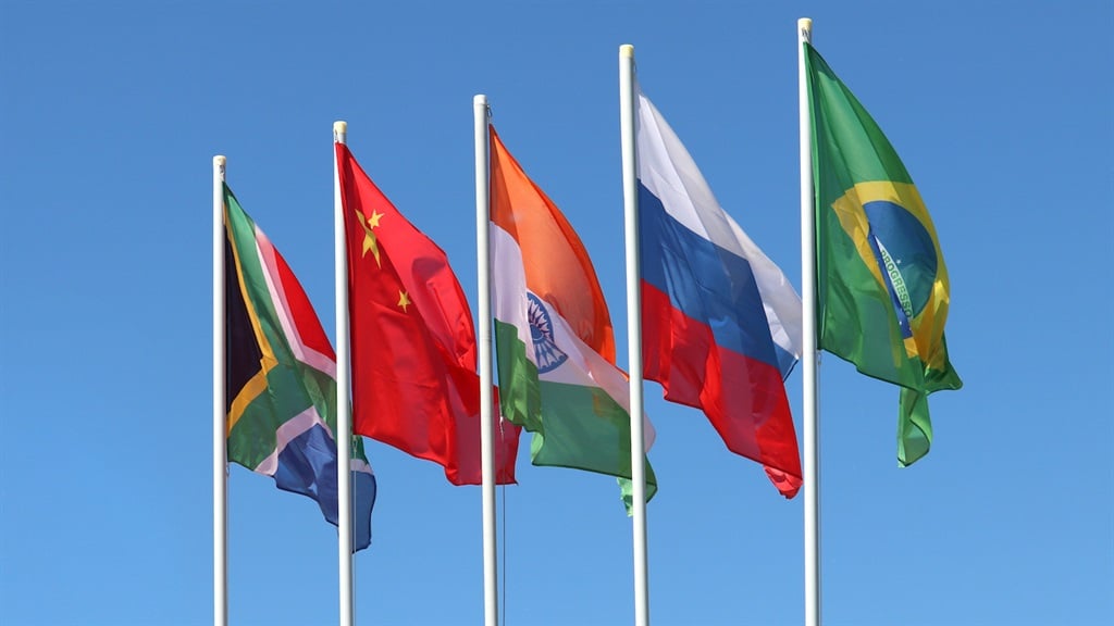 أعضاء "بريكس" يوافقون على توسيع تكتلهم
