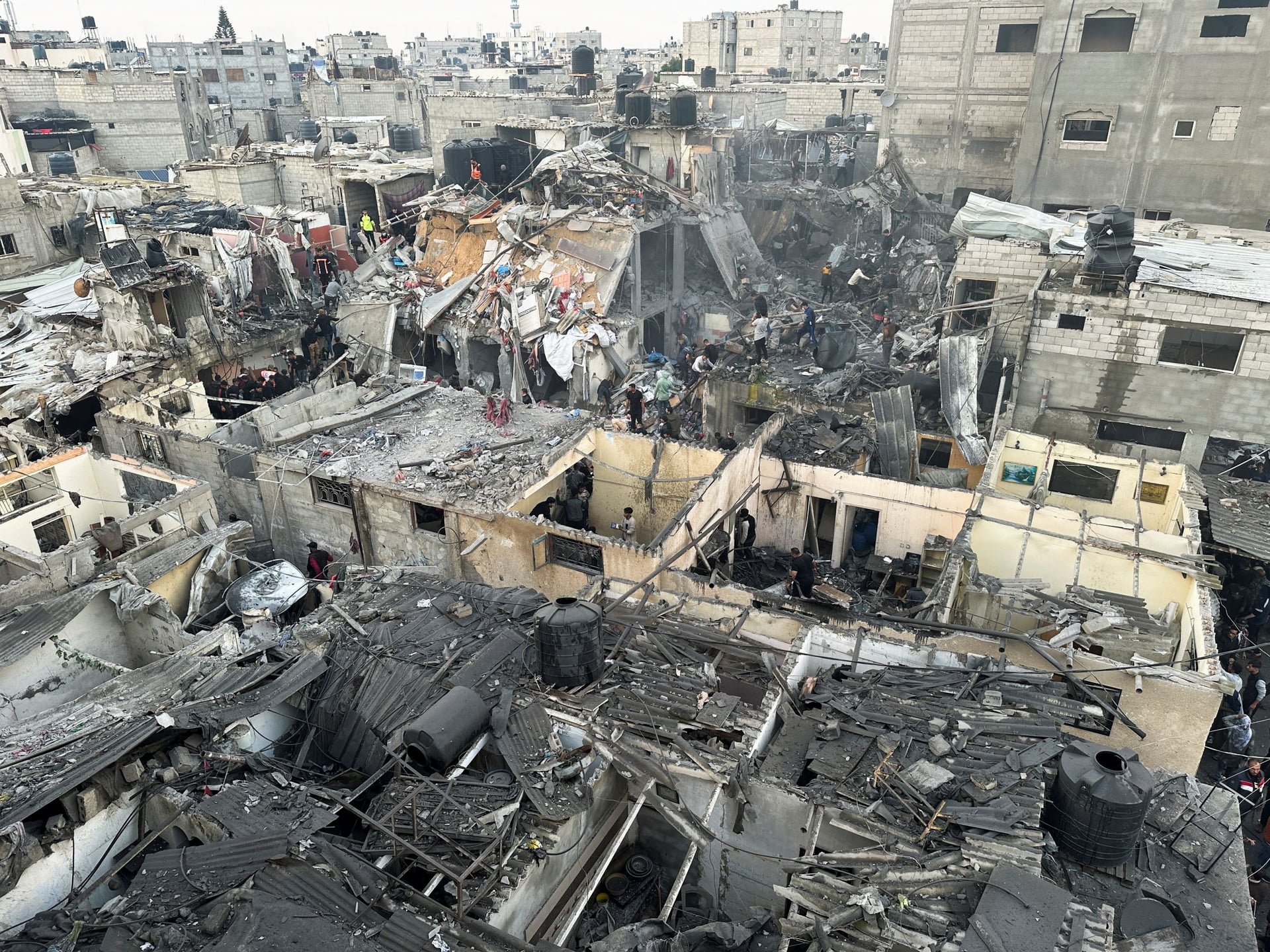 وسط أنقاض غزة .. حكايات لا تروى