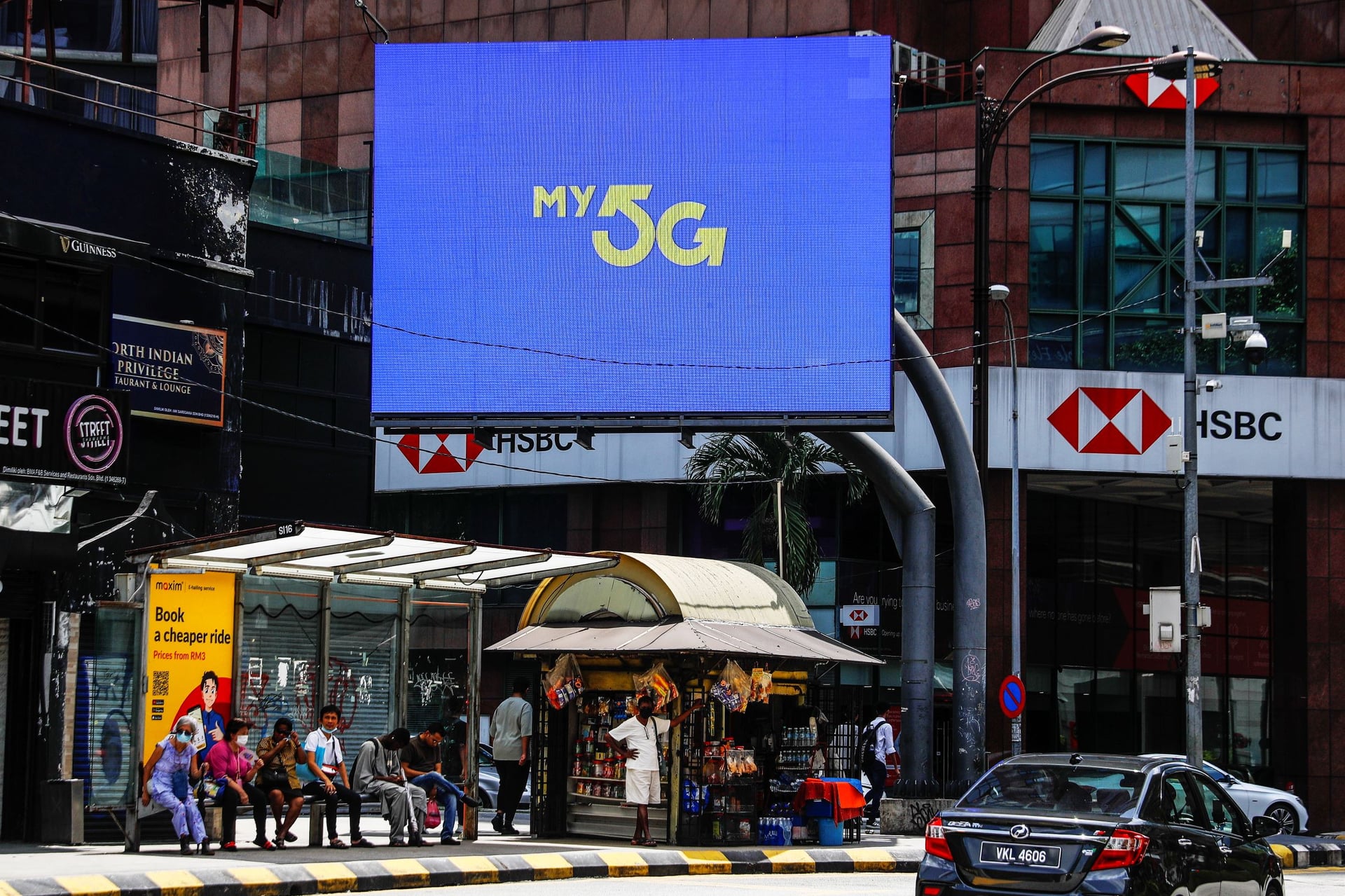 ماليزيا .. إحالة وزير مالية سابق إلى المحاكمة في تهم فساد