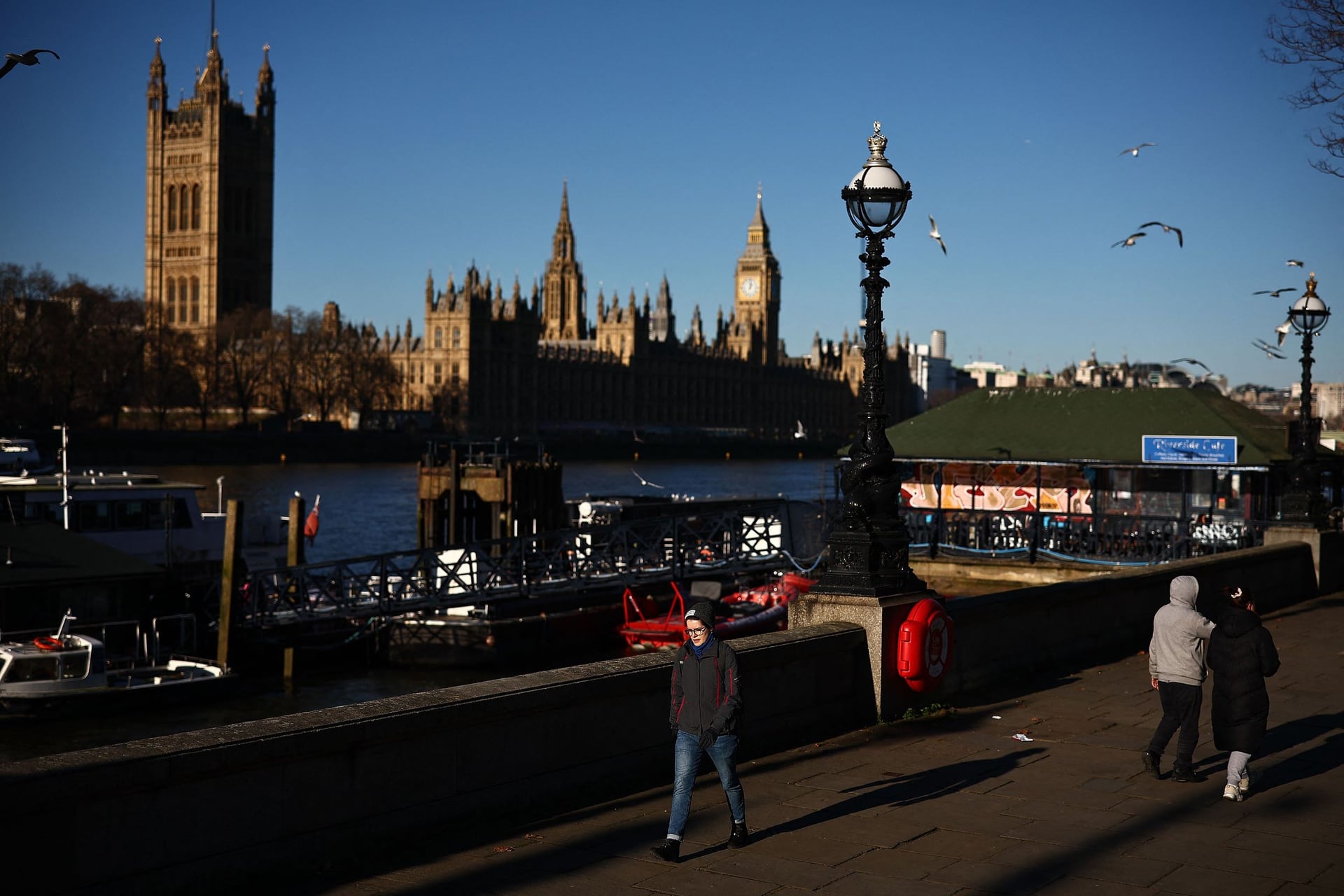 اتهام رجل "بالتآمر" لتعطيل بورصة لندن للأوراق المالية