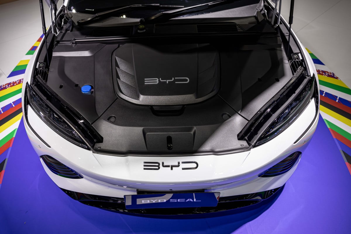 سيارات هجينة جديدة من BYD تقطع 2000 كيلومتر بدون توقف 