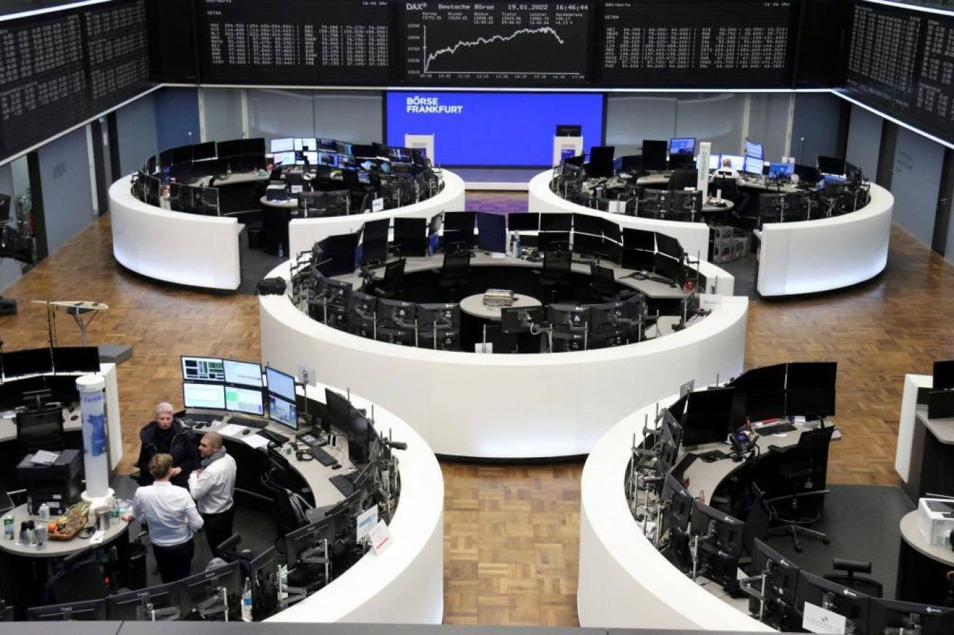 الأسهم الأوروبية تنخفض عند الإغلاق نتيجة تراجع قطاع البنوك