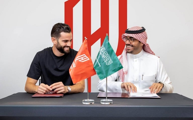 14 مليون يورو تنقل ناتشو من قيادة ريال مدريد إلى القادسية