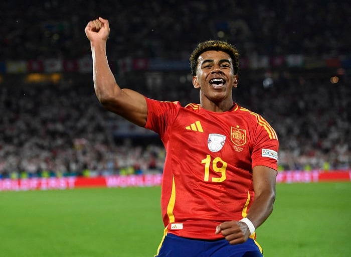 «وريث مبابي» بـ 250 مليون يورو .. سان جيرمان قد يحطم الصفقات الكبرى