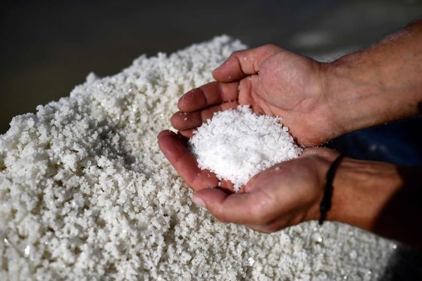 فوز 4 شركات بالمنافسة على 4 رخص كشف خام الملح في رأس القرية بالشرقية