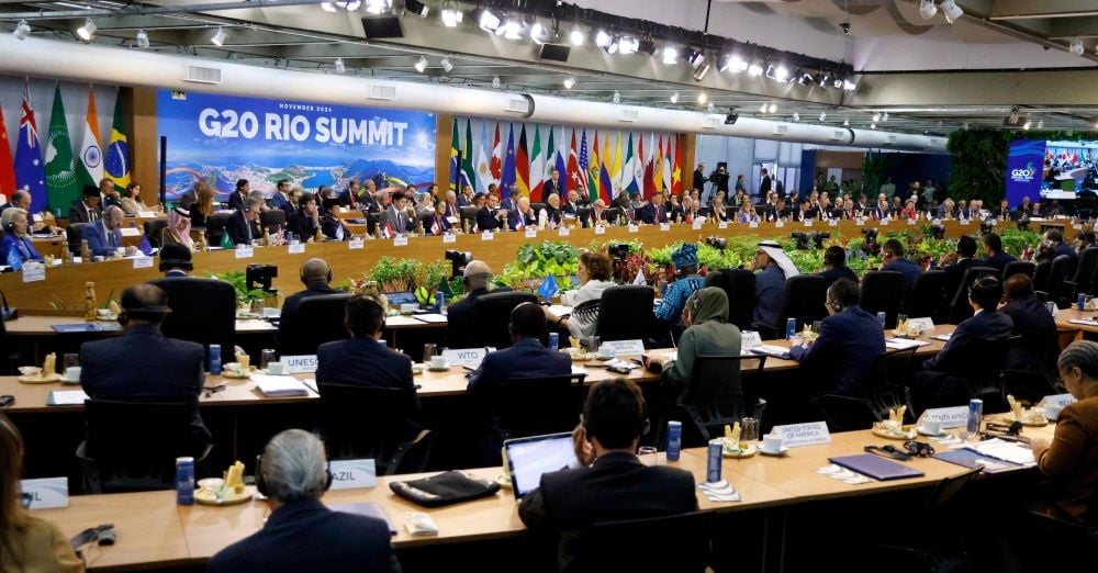 وزير الخارجية أمام العشرين: السعودية حشدت 10 مليارات دولار لحل أزمة الأمن الغذائي     