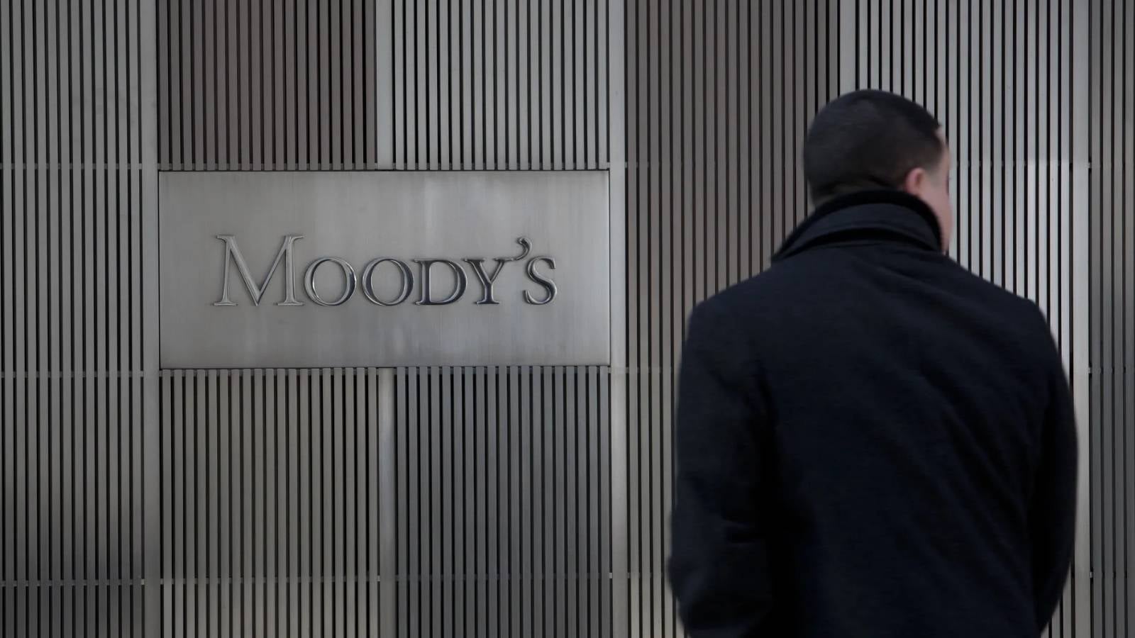 بعد تخفيض تصنيف أمريكا .. ماذا تعرف عن وكالات التصنيف الائتماني ؟