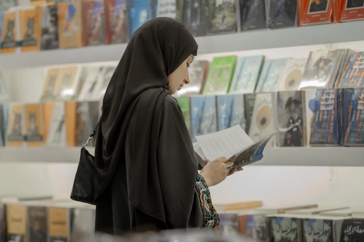 الكتب الاقتصادية تخسر بريقها في معرض الرياض للكتاب رغم تصاعد الوعي المالي