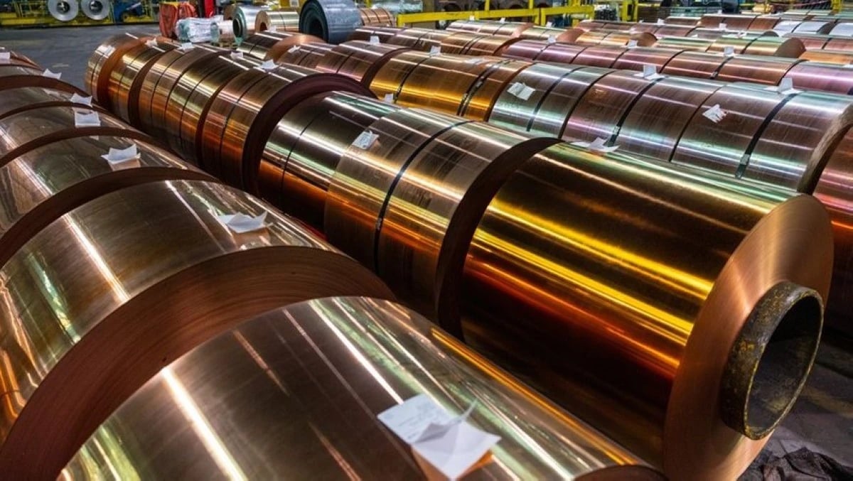 النحاس يرتد صعوداً وسط توقعات ببلوغه 12 ألف دولار