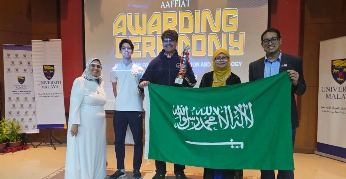 مبتكر سعودي ينتزع المركز الأول في المنتدى الأفروآسيوي للابتكار والتكنولوجيا ببحث في الطاقة الشمسية العضوية