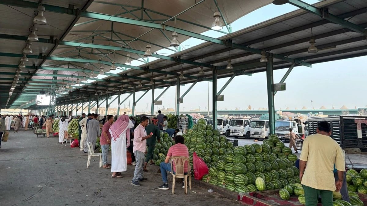 الأعمال المتعددة توقع عقدا لتطوير سوق العاصمة السعودية للخضار والفواكه