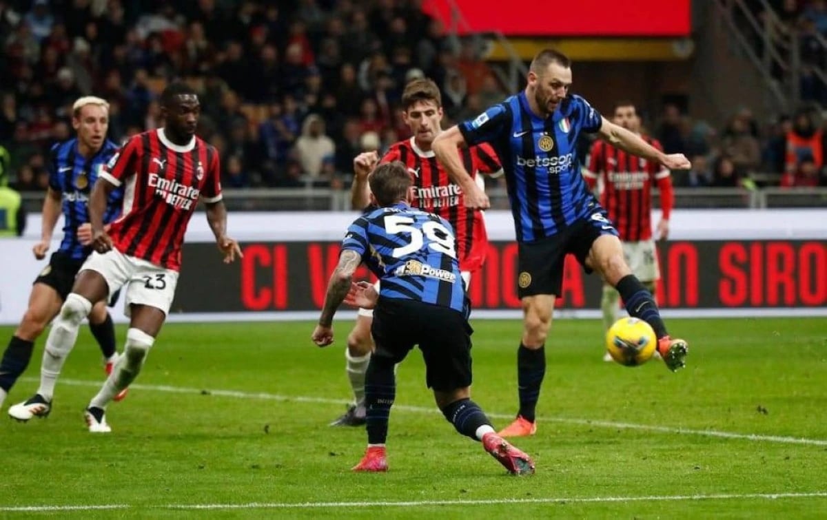 "ديربي ميلانو" يسجل أعلى إيرادات من التذاكر في تاريخ الدوري الإيطالي