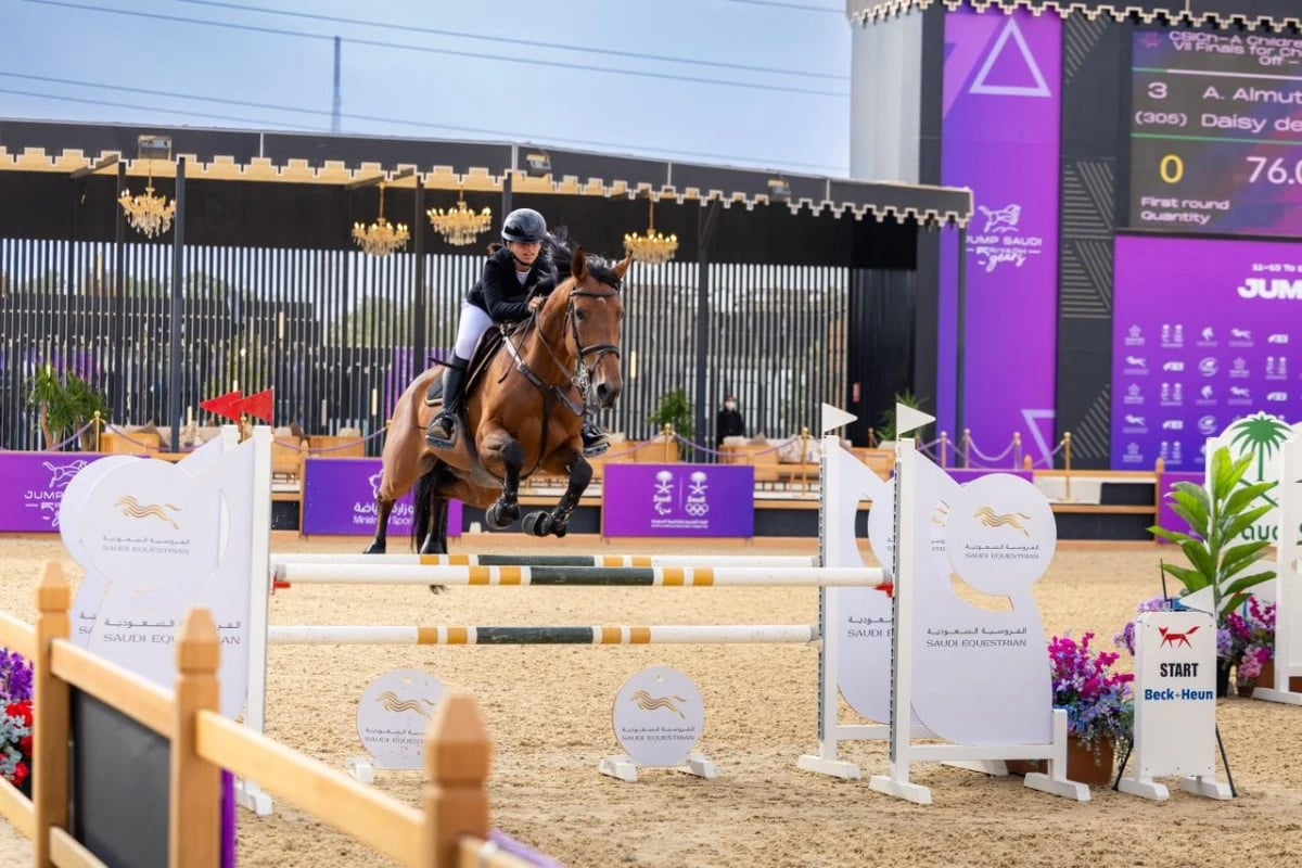 الجوهرة تخطف الأضواء في "قفز السعودية" بالتتويج مرتين
