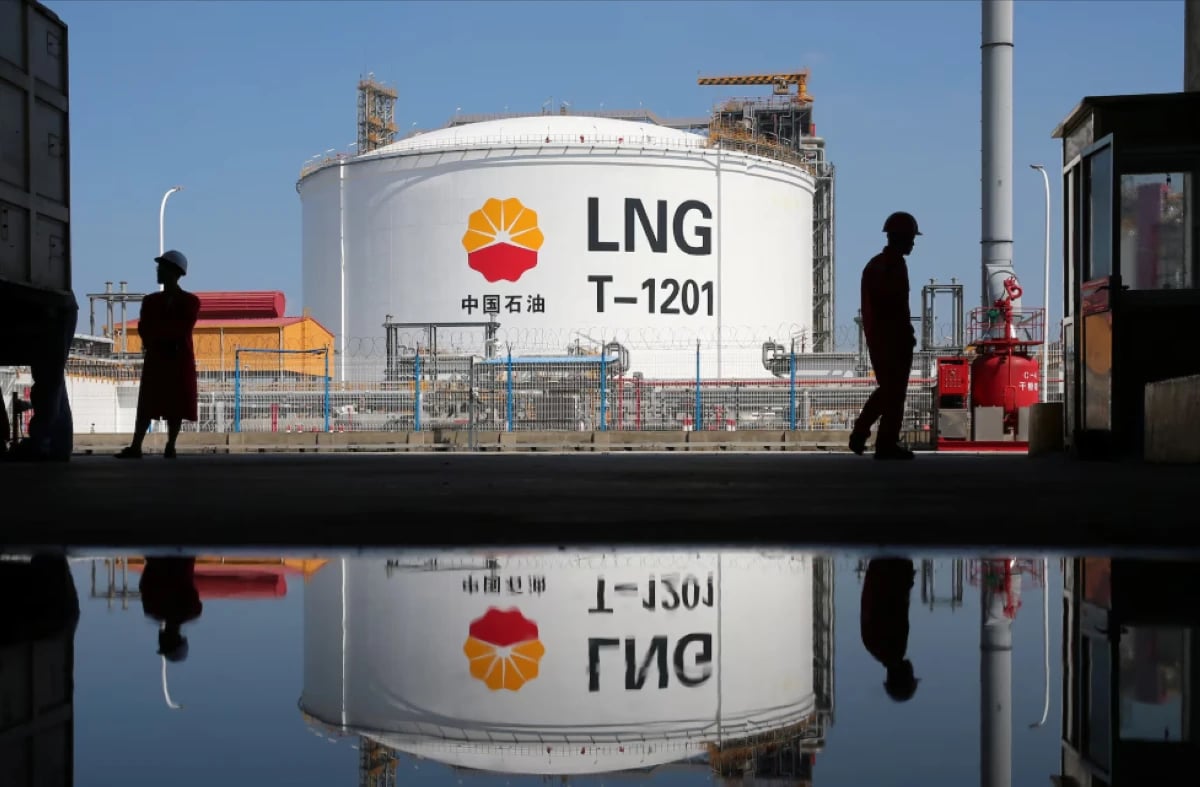 ضعف الطلب يدفع سعر الغاز المسال في الصين لأدنى مستوى في 5 سنوات