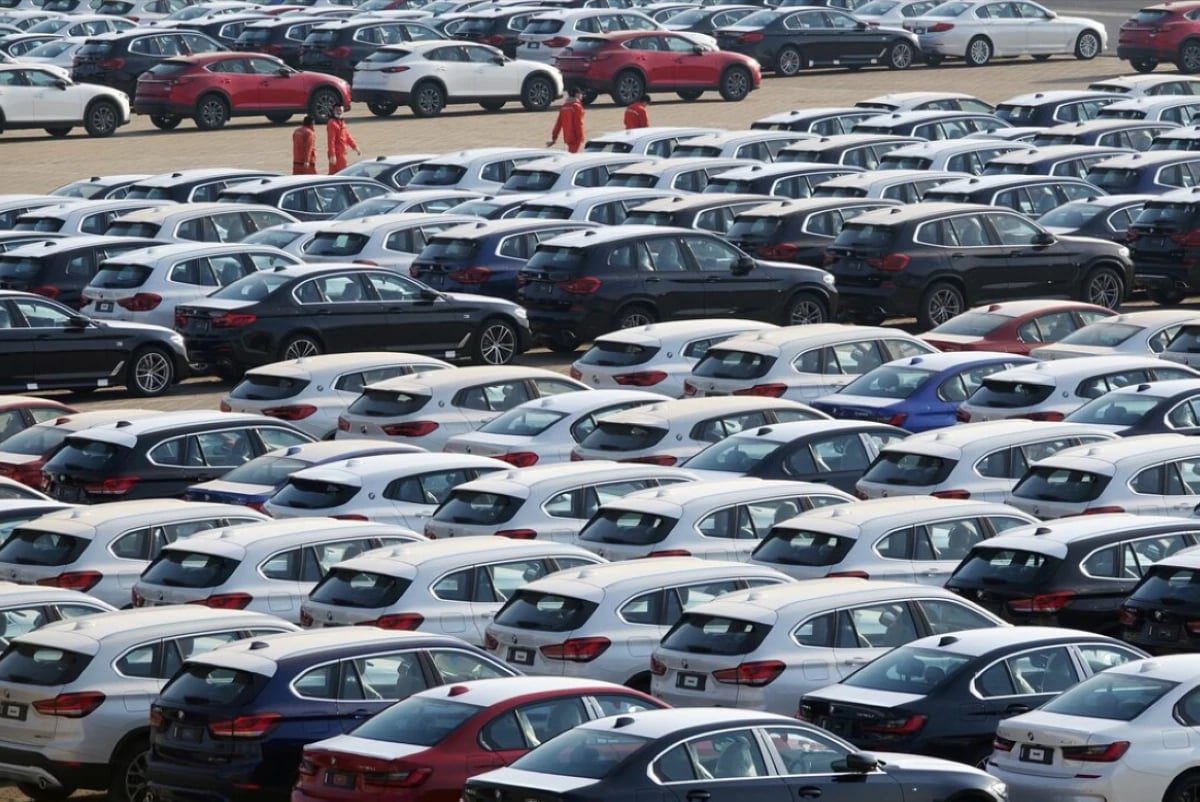 صادرات الصين من السيارات الكهربائية عالمياً تقفز 87% في نوفمبر