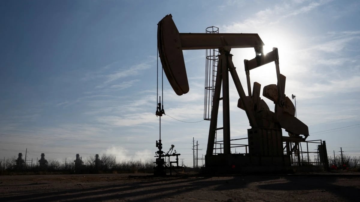 النفط ينخفض وسط تهدئة أمريكية إيرانية