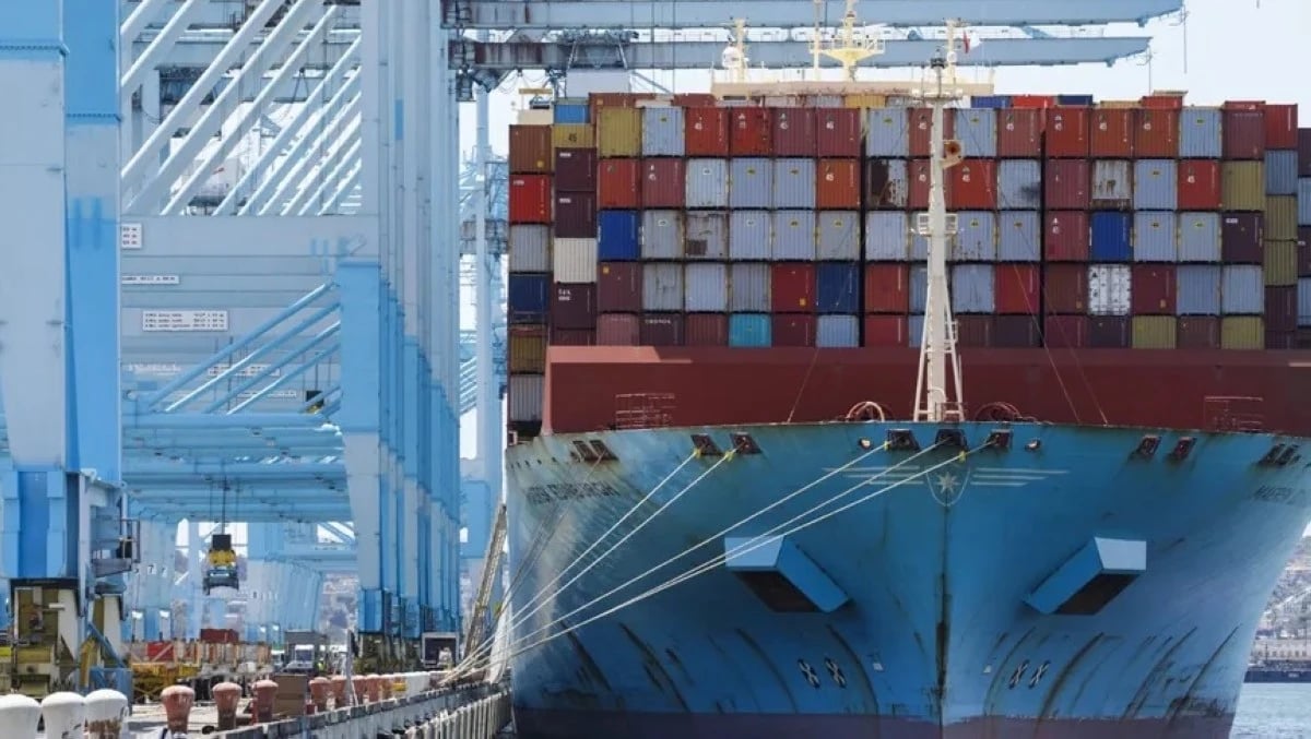 "ميرسك" تتوقع تراجع أرباحها في 2026 مع العودة إلى البحر الأحمر