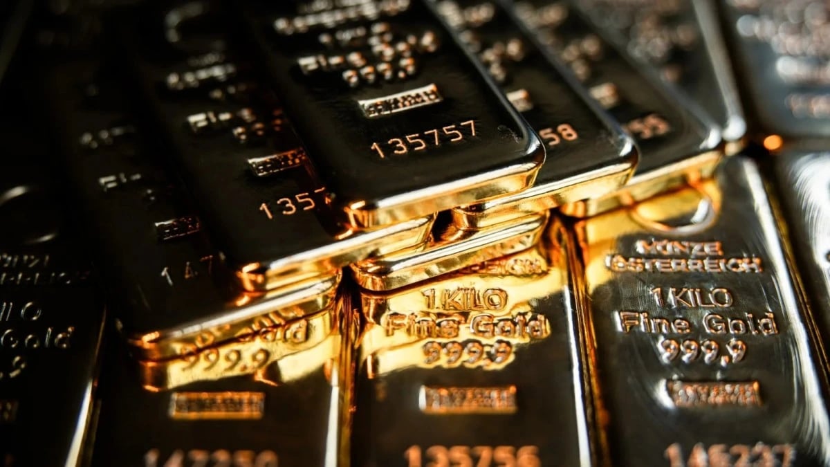 الذهب يتراجع وسط عمليات جني أرباح في سوق متقلبة