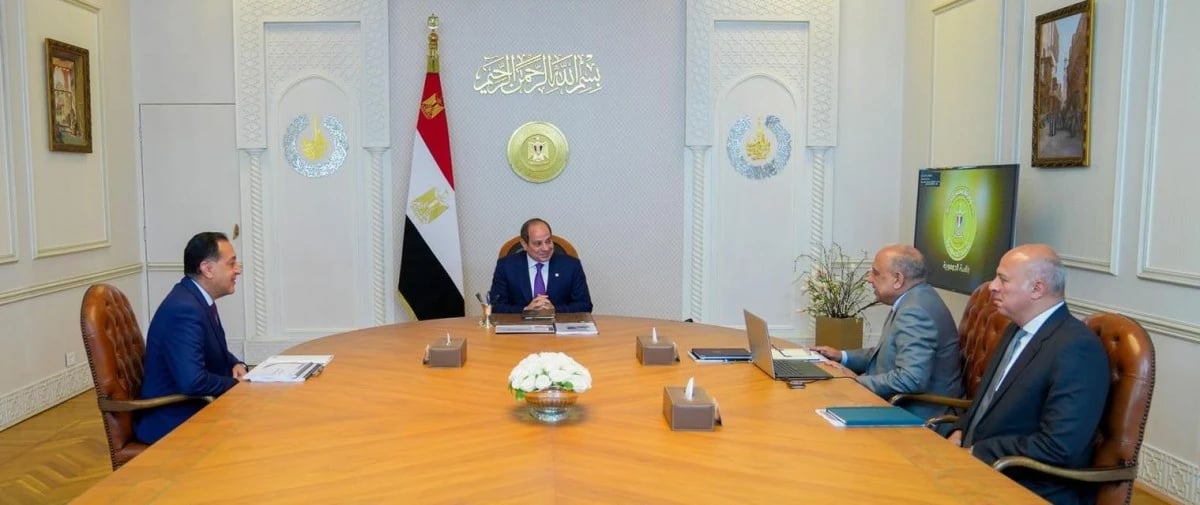 إطلاق أولى مراحل الربط الكهربائي بين السعودية ومصر بـ1500 ميجاوات