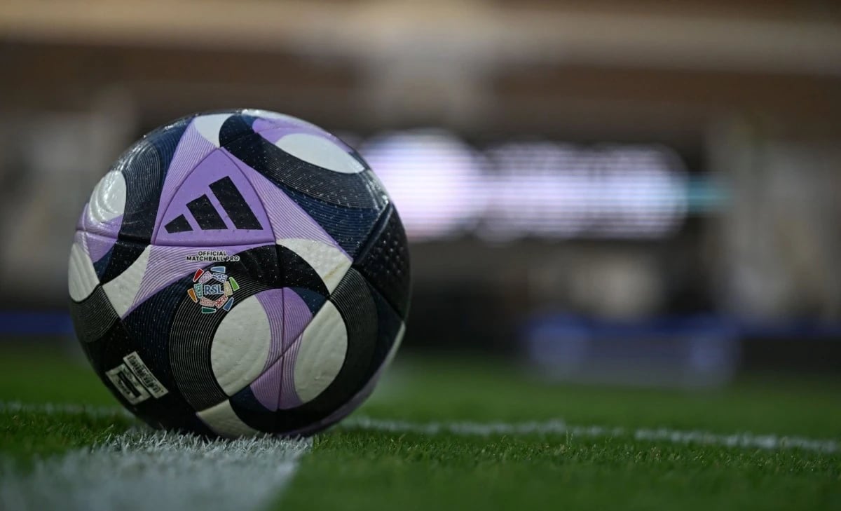 مصدر مطلع لـ"الاقتصادية": الإيرادات الناتجة من رعايات شركات PIF متساوية بين الأندية