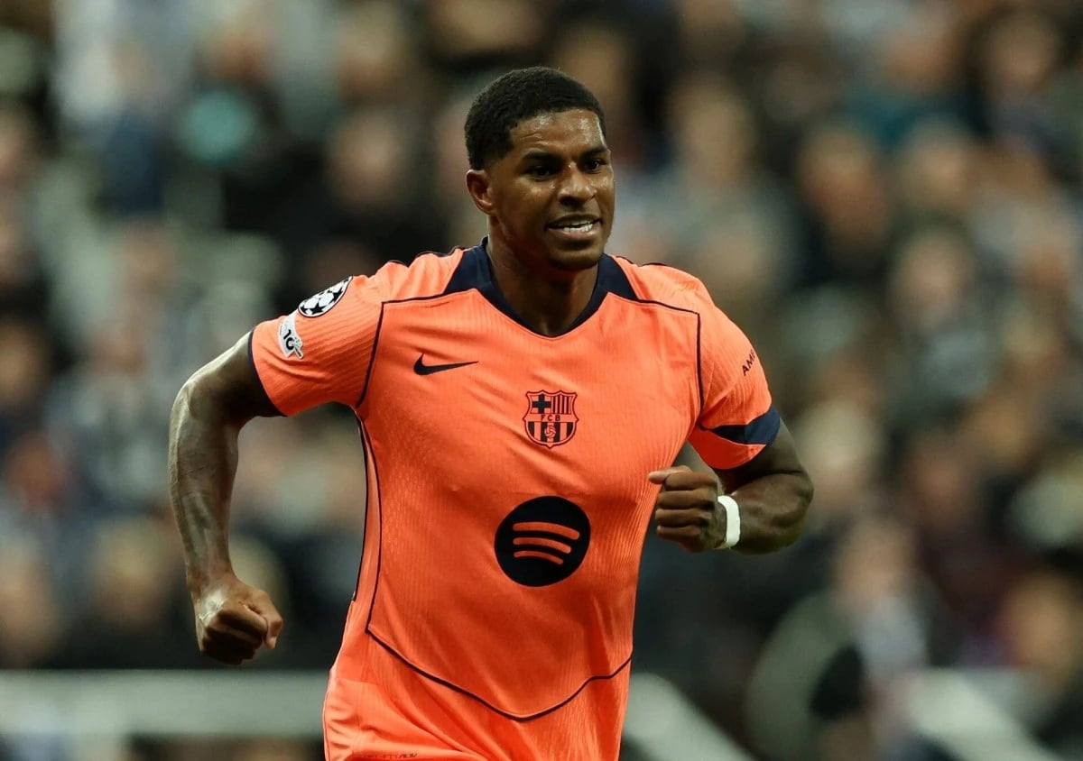 برشلونة يوافق على شراء عقد راشفورد وخفض راتبه لـ 190 ألف جنيه