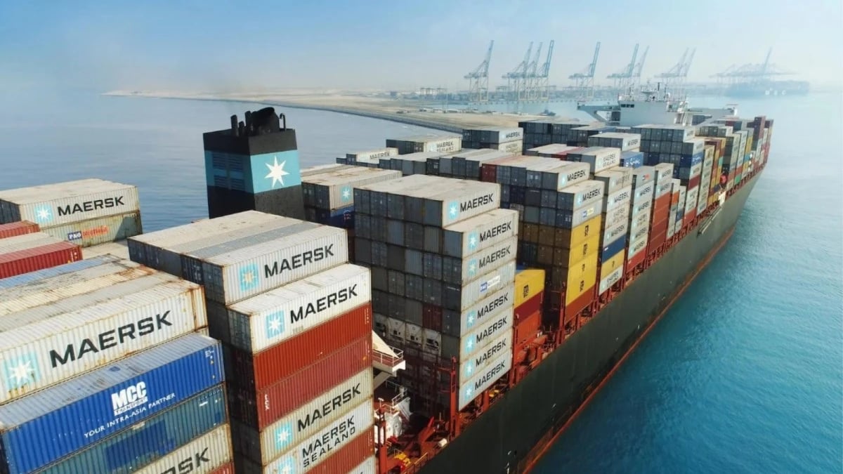 توقعات بتحويل 250 ألف حاوية شهريا إلى موانئ غرب السعودية