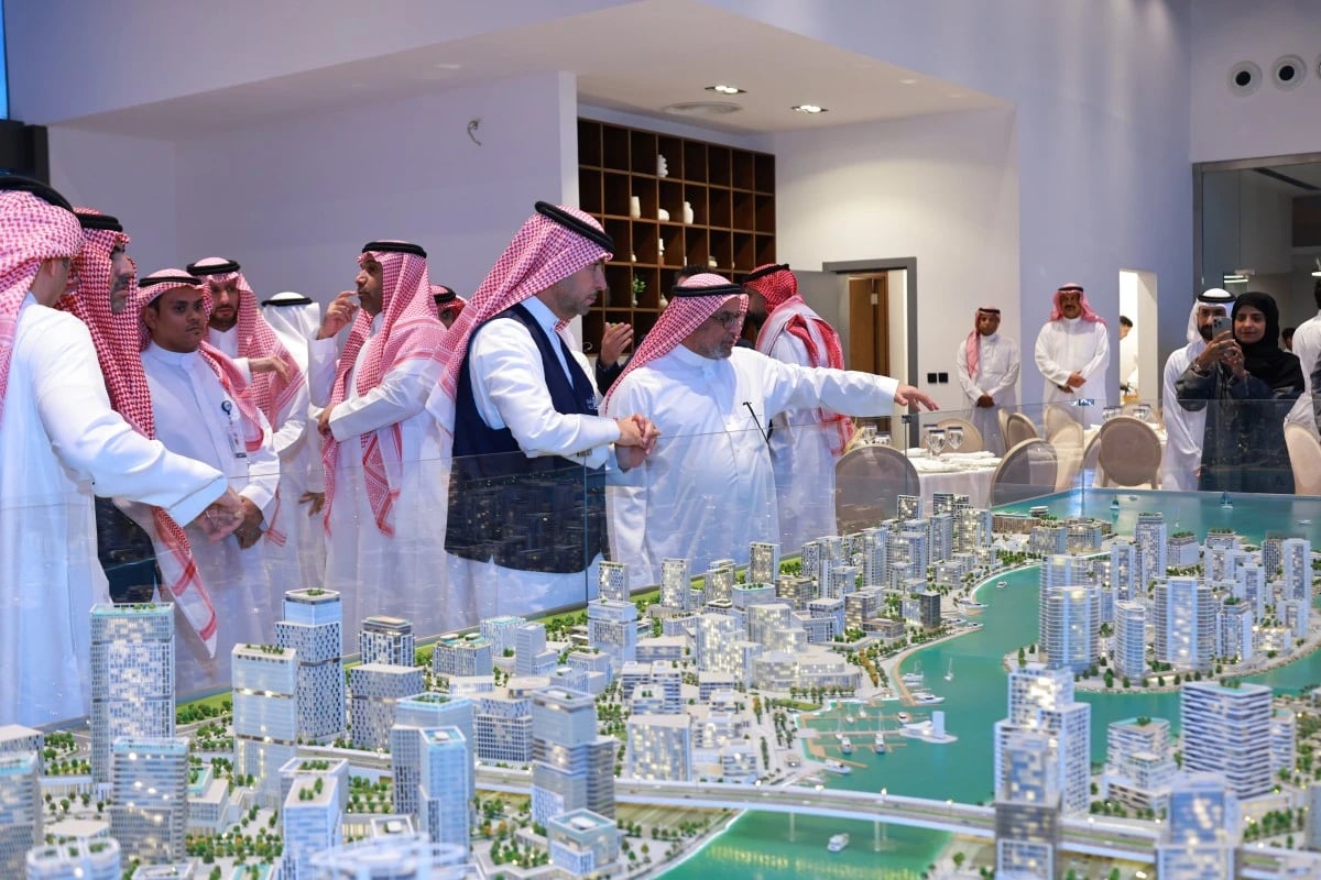 وزير "الإسكان" خلال زيارته "وجهة ألما": المشاريع النوعية تعزز جاذبية الاستثمار