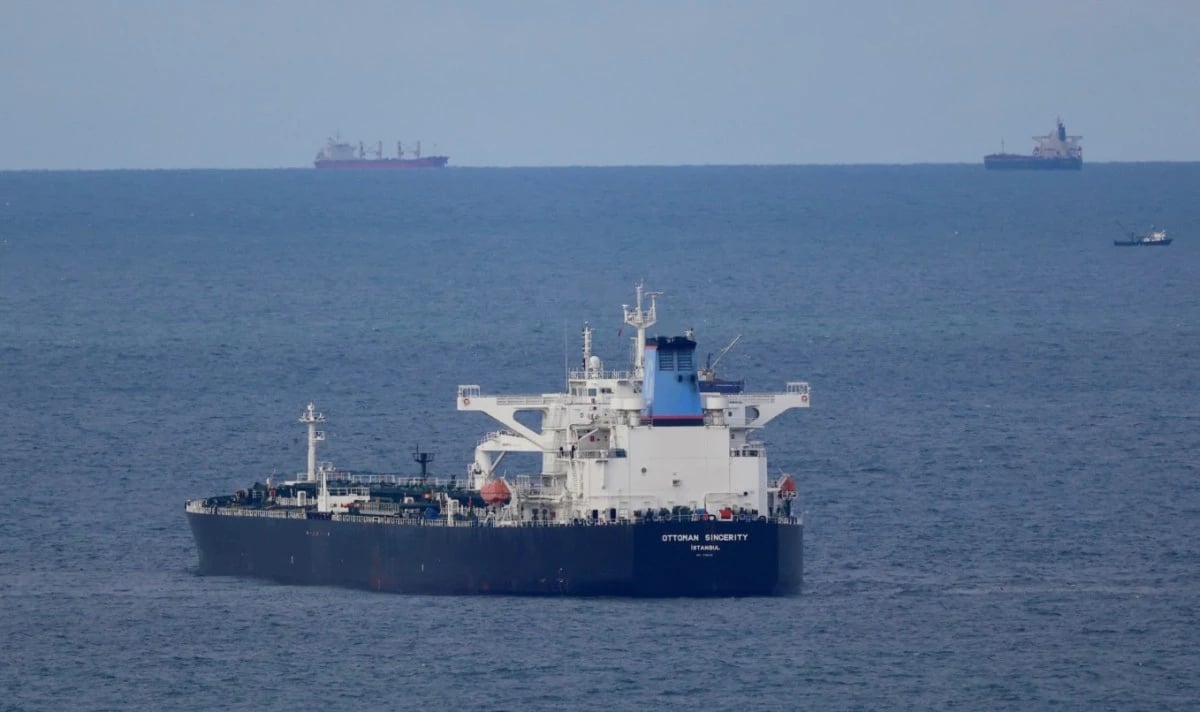 قطب أعمال كوري يجني ثمار رهانه على ناقلات النفط بفضل حرب إيران