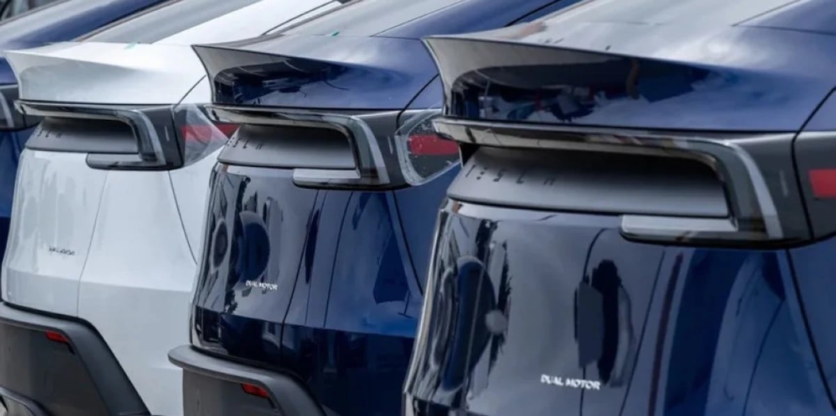 "تسلا" و"LG" تعتزمان لبناء مصنع بطاريات بتكلفة 4.3 مليار دولار